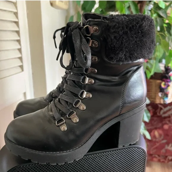 Catherine Malandrino Shoes Catherine Malandrino Black Lace Up